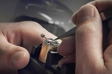 苏州卡地亚表维修位置