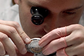 苏州卡地亚手表电池更换